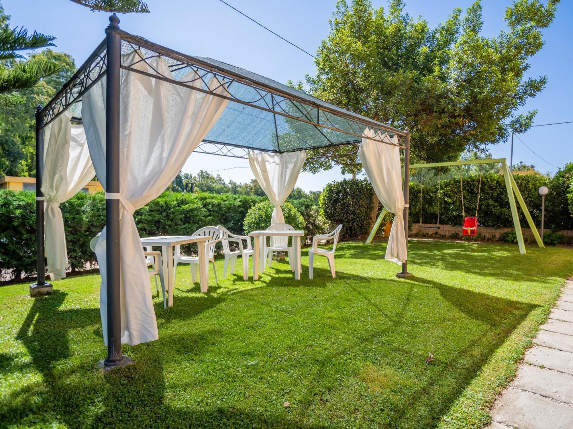 Memo'S Affittacamere Arborea Exterior photo